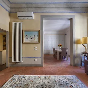 Nel Cuore Di Con Netflix Apartment Florence